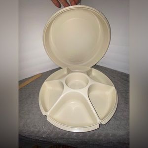Vtg Tupperwear 7 sections Veg and Dip server. Cream Color. 2 pieces.